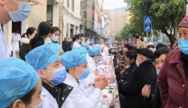 仁爱义诊惠民生  查房授课强基层
